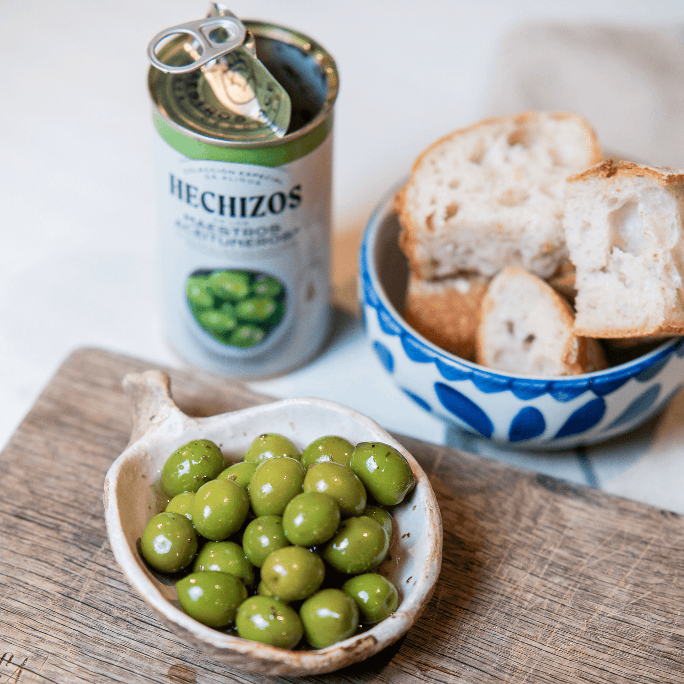 Embrujos Green Olives Seasoned with Traditional Dressing 185g